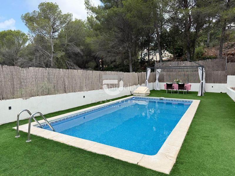 Foto f85c9a71-3dca-4c45-bdd0-a41e6327c9c6. Xalet amb aparcament piscina a Font d´en Carròs (la)