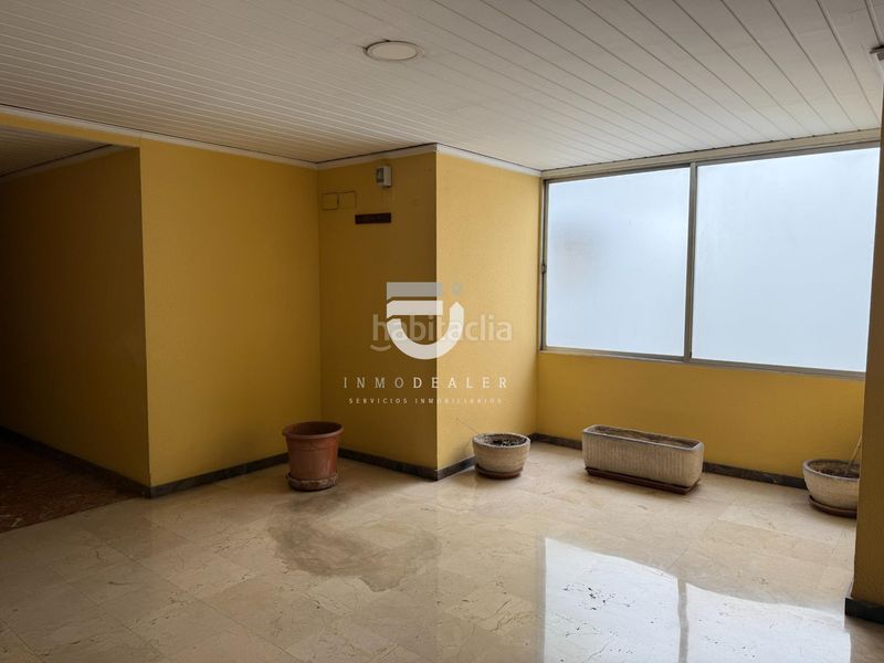 Foto bbcc02cb-38a2-4be6-8477-7d546fa30a79. Pis amb aparcament a Oliva pueblo Oliva