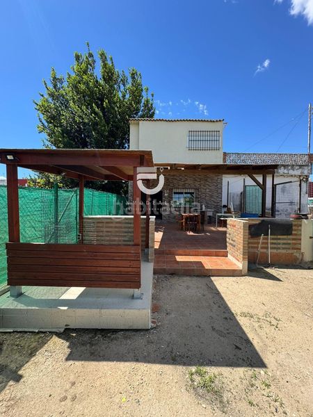Foto f46bfe1d-8a34-48b3-8c81-f9733f2e6721. Casa amb aparcament a Sueca Sueca