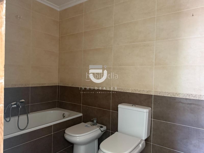 Foto b524acd1-15f2-42ad-ae33-b518400f6278. Pis a Sueca Sueca