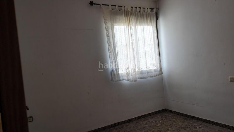 Foto 1a11af79-fa02-458f-8441-49a2428008b6. Pis a Oliva pueblo Oliva