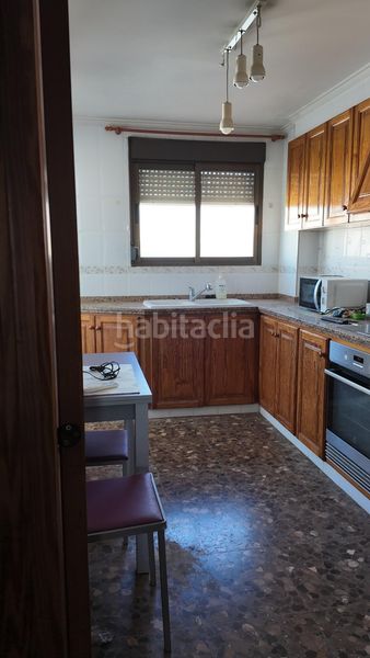 Foto 524b3e17-f573-42ca-929d-49e7796119cb. Pis a Oliva pueblo Oliva