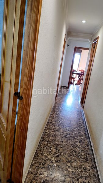 Foto a0d4702c-b7b0-4e55-b8f9-d12f30642eed. Pis a Oliva pueblo Oliva