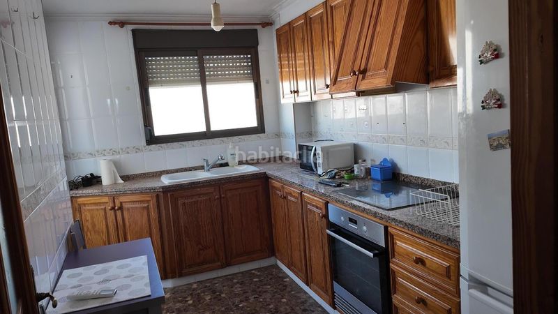 Foto a5e53643-d35a-4fe4-b2e3-660630472fc6. Pis a Oliva pueblo Oliva