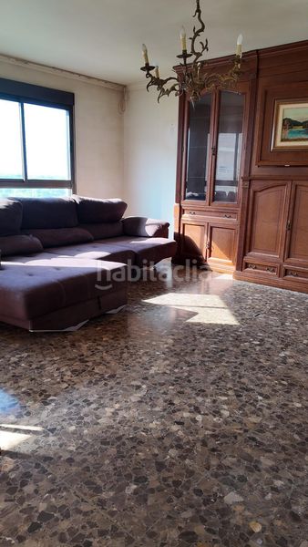 Foto bec14f24-5abc-49ff-9367-7672606e29e9. Pis a Oliva pueblo Oliva