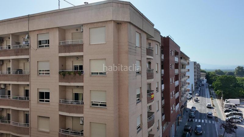Foto f51b9eb2-203f-47c2-9a81-07871c028174. Pis a Oliva pueblo Oliva