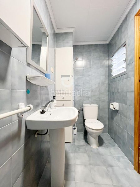 Foto a4d1b57a-78fc-47fb-97bf-a554b6a1cb00. Casa  nova en Oliva nova Oliva