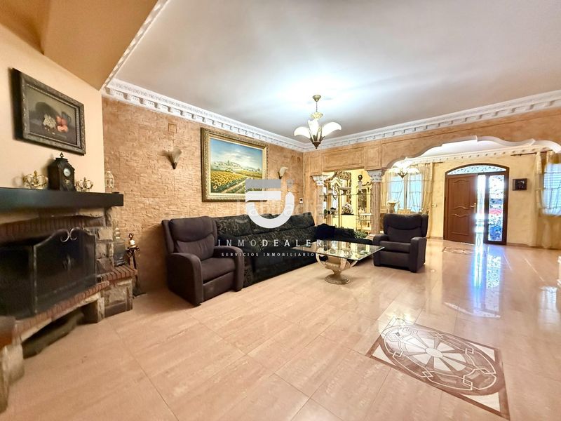 Foto 16b7fdf1-0bfe-4139-ba59-95a79e96f4d1. Chalet casa en Oliva pueblo Oliva