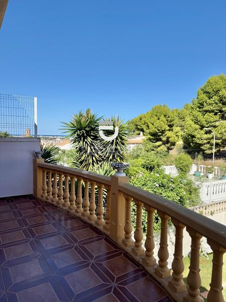 Foto b886399a-4fcf-4703-8e09-e34cbd717690. Chalet casa en Oliva pueblo Oliva