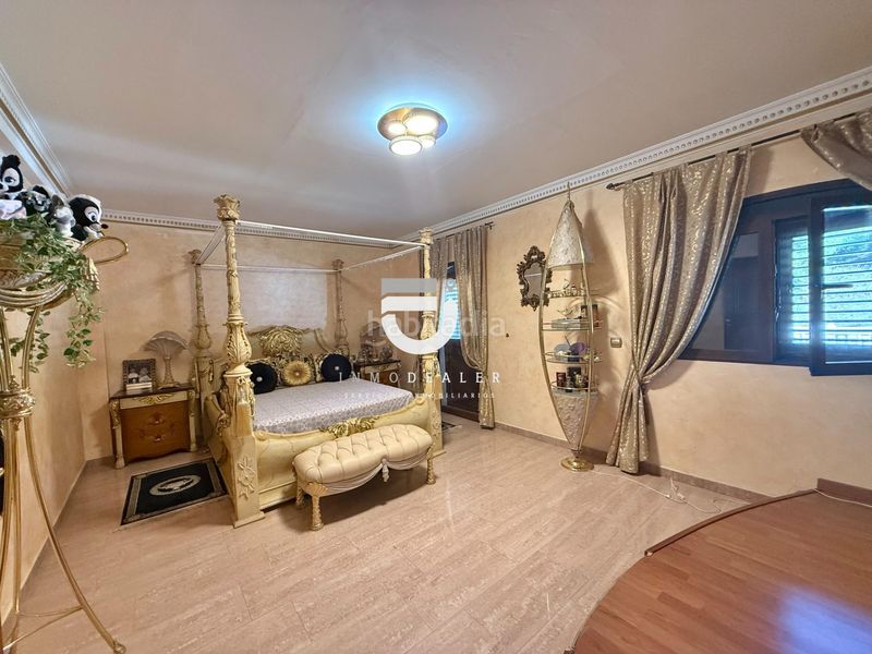 Foto fef4bee9-f21a-4d0c-a55f-a69b6d841875. Chalet casa en Oliva pueblo Oliva