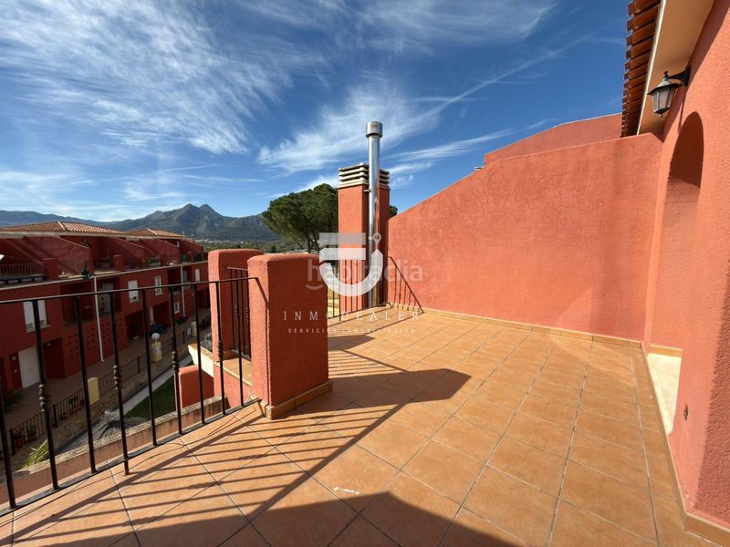 Foto 0b093823-d5f8-44ef-986e-30a6f0af16eb. Casa amb aparcament piscina a Sanet y Negrals