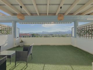 Attico  Primera pedra de la. Dúplex en la playa de gandía con terraza privada, garaje y licen