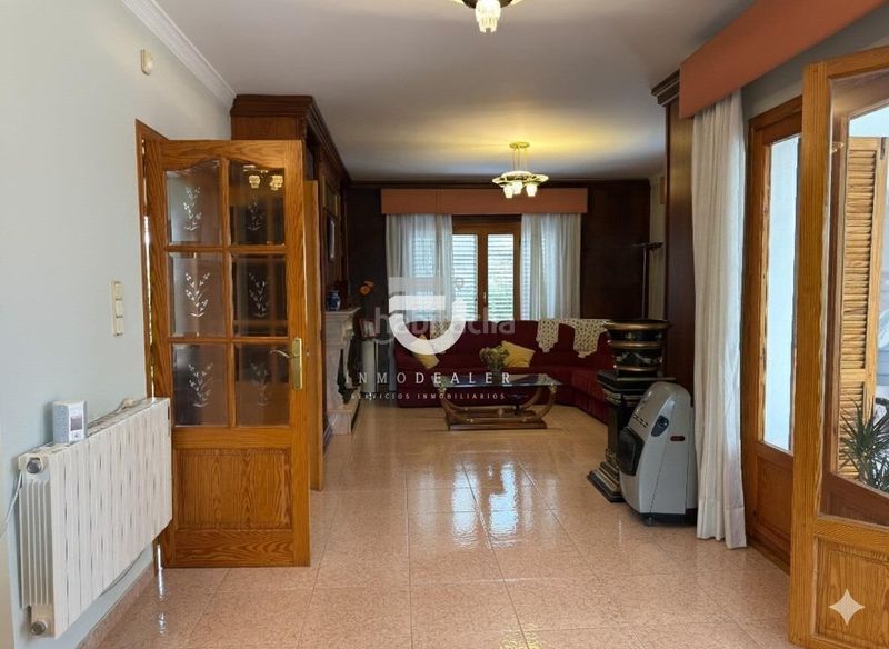 Foto c09cdb7e-2cda-4a28-a8ab-b56bc61ae36a. Chalet casa independiente en Oliva pueblo Oliva
