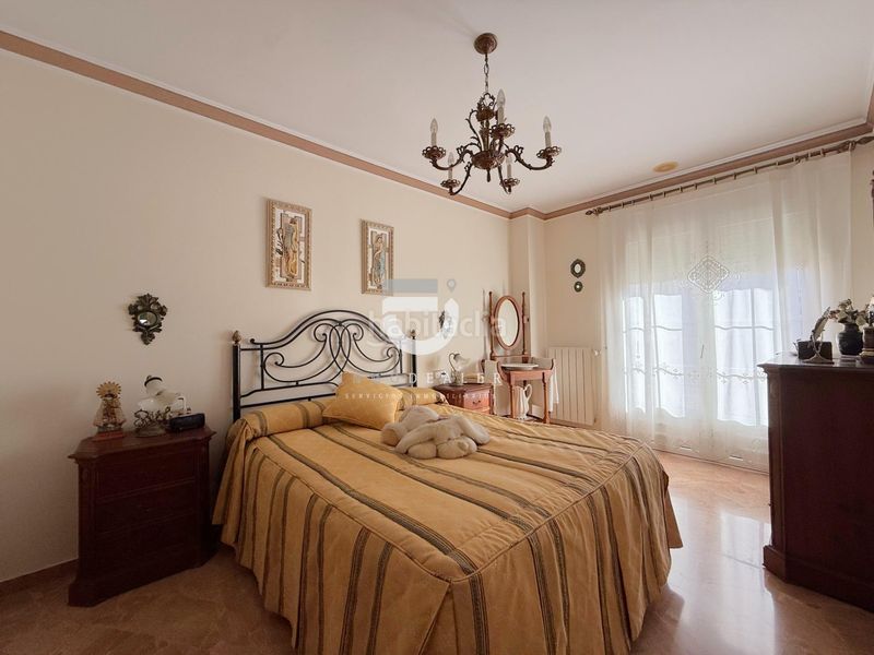 Foto 2b1e7843-142e-4040-8bb7-7d5c3a7e50fa. Casa amb calefacció aparcament a Plaza Elíptica - República Argentina Gandia