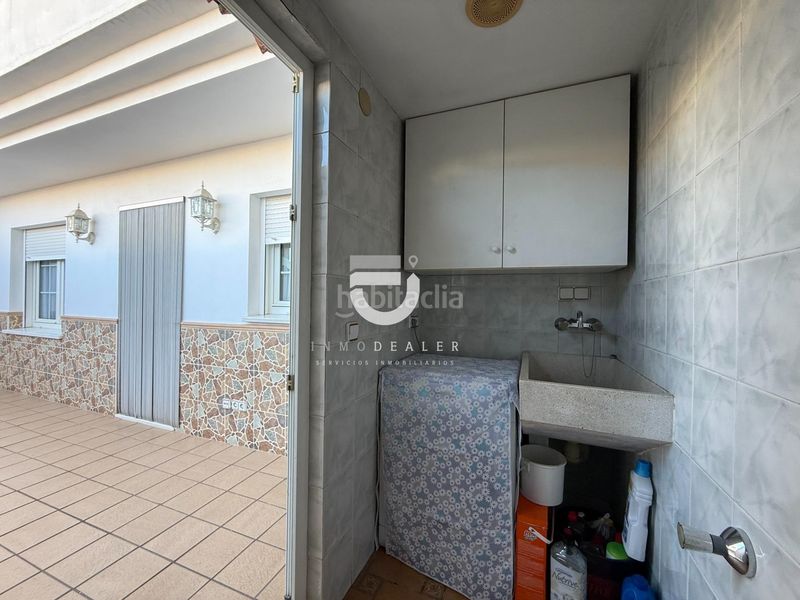 Foto bb84fc39-f28e-403e-9d13-0c46171f6eb3. Casa amb calefacció aparcament a Plaza Elíptica - República Argentina Gandia