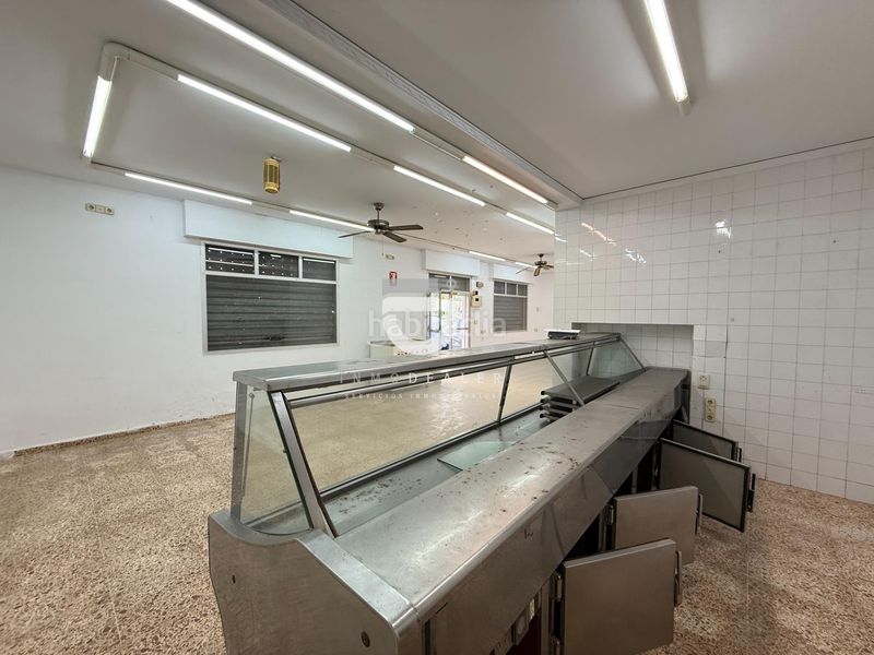 Foto b0fcd99b-5439-40d3-8f8b-58b62c6fe263. Local comercial a Miramar