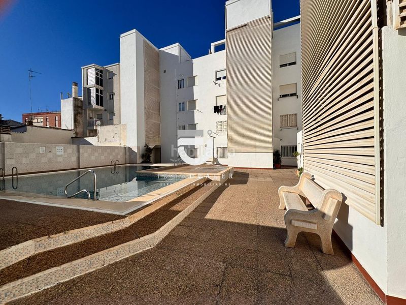 Foto 826669c2-d820-40b4-a351-d5ec5689f898. Apartament amb aparcament piscina a Playa de Gandía Gandia