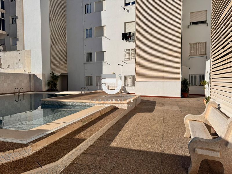 Foto e7900d3f-e7d5-4b96-a258-5b6e13d3b3c4. Apartament amb aparcament piscina a Playa de Gandía Gandia
