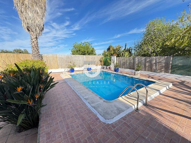Foto f432310a-8093-4b5a-9aa6-ccbb62820432. Casa con piscina in Daimús