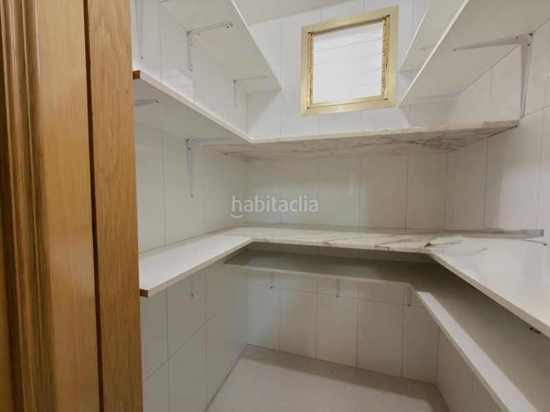 Foto 154f7744-7fc2-4256-a6a3-c2c276fef412. Pis a Oliva pueblo Oliva