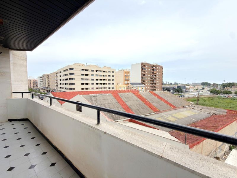 Foto 4f6bece4-7eeb-4da9-961d-93bf7592612d. Pis a Oliva pueblo Oliva
