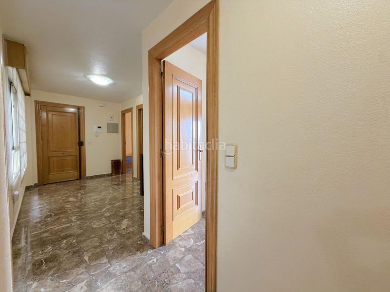 Foto ee3b2072-7679-4350-9905-ca34300f9991. Pis a Oliva pueblo Oliva