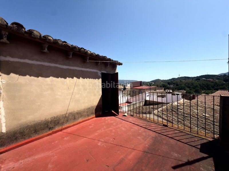 Foto d6802567-6008-4454-87e9-2a38a8f3b0b1. Casa a Castelló de Rugat