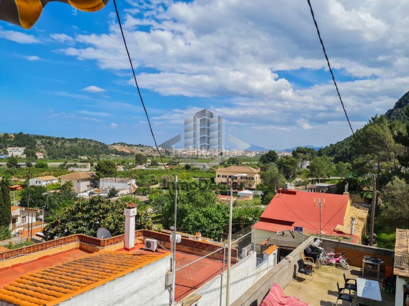 Foto f5732d8b-88f7-41ca-98d2-71c312d37d4c. Xalet amb aparcament a Urbanizaciones Gandia