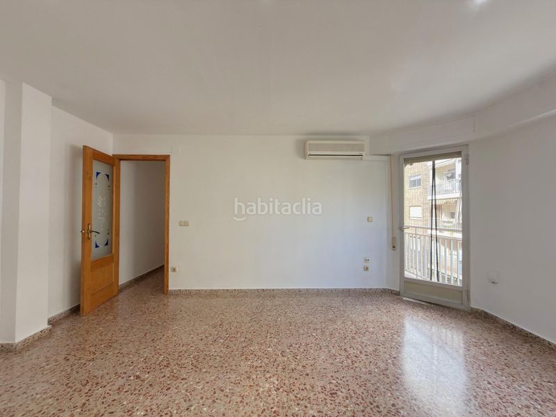Foto 5bf96db7-e6e6-44b2-9a4a-64e04175b62e. Pis a Corea Gandia