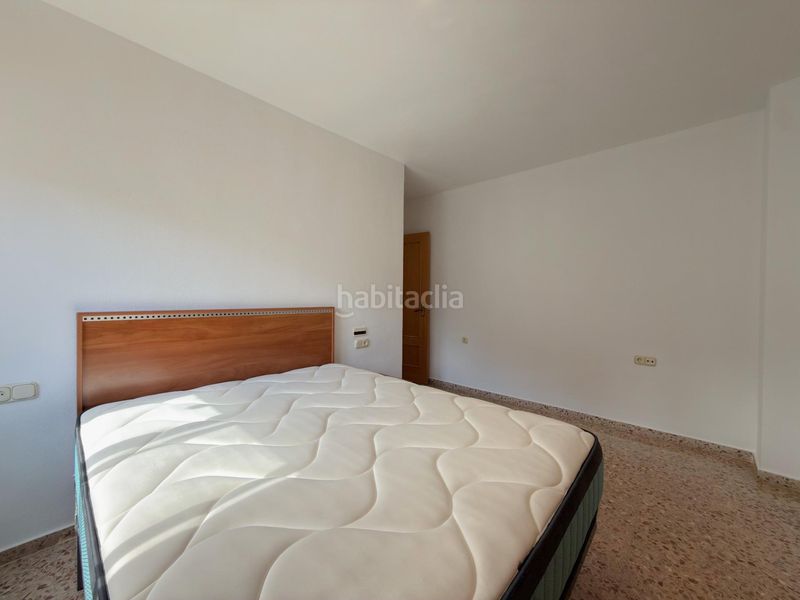 Foto d538b993-582c-4d1a-a22f-ee8e9538cadb. Pis a Corea Gandia