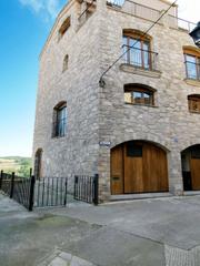 Country house  Plaza escoles. Fantastica casa rural en funcionamiento lleida