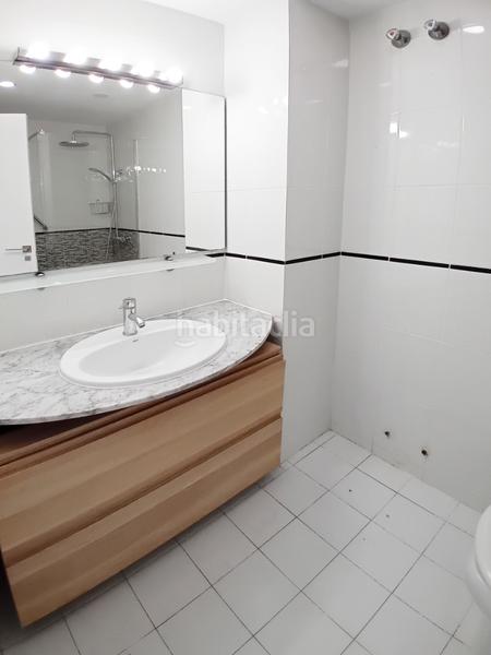 Foto 9451d700-b7e3-4bed-b4d2-1b1f2a4f1a68. Alquiler apartamento en zona de acceso privado y reformado en Castelldefels