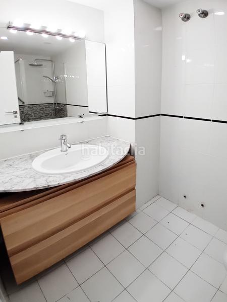 Foto bc6dfc64-0a09-478c-ae08-ca3dce8999cb. Rent apartment with heating parking pool in Baixador Castelldefels