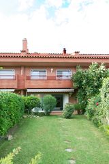 Location Maison jumelée à Can Sans. Tranquilidad con zona comunitaria cerca del mar