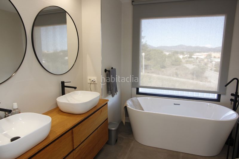 Foto c60661e6-c6e8-4231-b3f0-1ec4c0a8625b. Xalet amb xemeneia calefacció aparcament piscina a Bétera