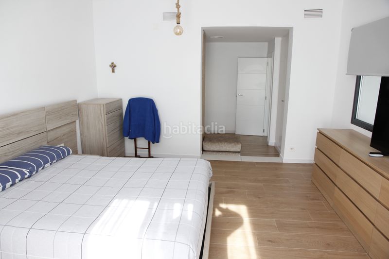 Foto f44d57b2-a037-43d4-8b12-149068920b23. Xalet amb xemeneia calefacció aparcament piscina a Bétera