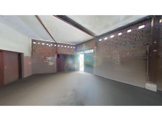 Local Comercial a Calle Avila