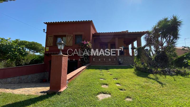 Foto aa000bc1-d35f-4b1a-a81c-cd0734acc618. Chalet con riscaldamento parcheggio in Cabanyes-Mas Ambrós-Mas Pallí Calonge