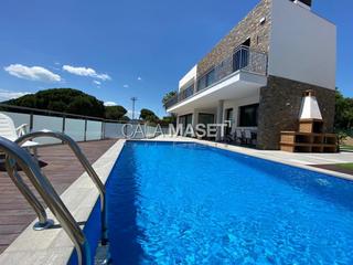 Xalet  Mestre d'aixa. Magnifica casa de diseo