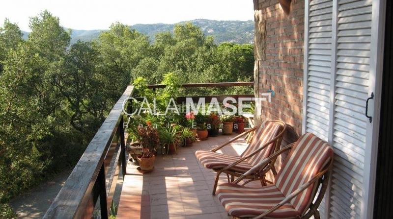 Foto 4685fcc9-fd63-46e1-8c5f-f0a1125bd113. House with heating parking in Castell d´Aro