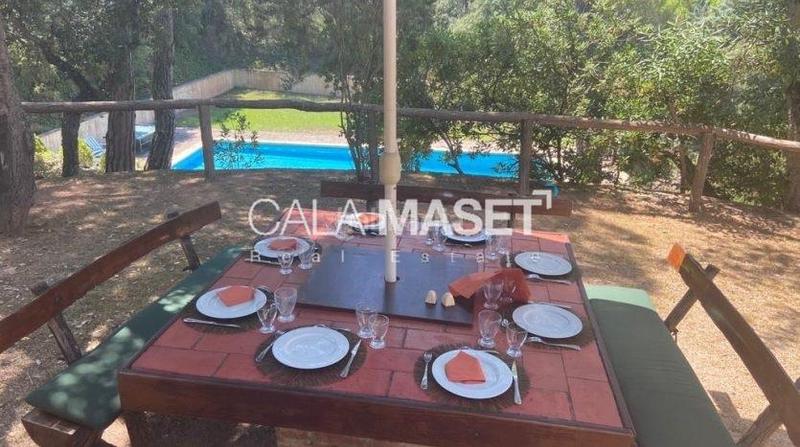 Foto 7a10096e-31cd-436c-8657-28940a579563. House with heating parking in Castell d´Aro