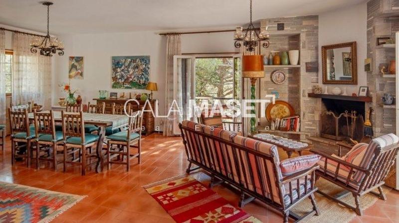 Foto 8544f8e4-bef3-4921-9460-dbb655b0eb71. House with heating parking in Castell d´Aro