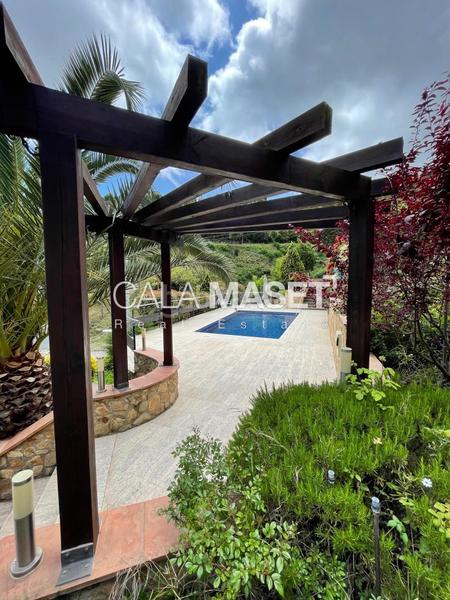 Foto 03f20ebb-716d-4d49-95fb-7f3daf3d8c2c. Chalet preciosa en la prestigiosa urbanización mas nou! en Platja d´Aro
