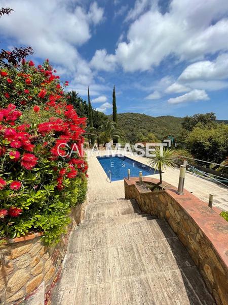 Foto 2f01933c-bb45-4c00-8682-c21552ead3fd. Chalet preciosa en la prestigiosa urbanización mas nou! en Platja d´Aro