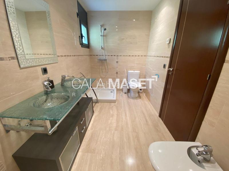 Foto 547f086d-57a8-41c8-8ccb-65f6e28f9688. Chalet preciosa en la prestigiosa urbanización mas nou! en Platja d´Aro
