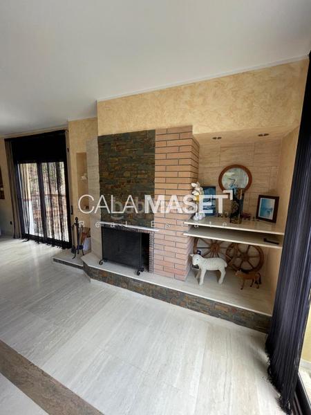 Foto b410a861-5a75-41dc-b742-544097c55948. Chalet preciosa en la prestigiosa urbanización mas nou! en Platja d´Aro