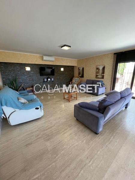 Foto f92adfec-16c5-4c2e-84e5-0760f48380ec. Chalet preciosa en la prestigiosa urbanización mas nou! en Platja d´Aro