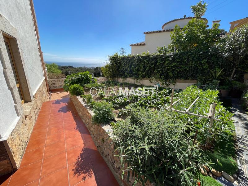 Foto b9fbd6c5-df07-481e-a6bf-24700577d2bf. Chalet preciosa en les suredes, platja daro! en Urbanitzacions Platja d´Aro