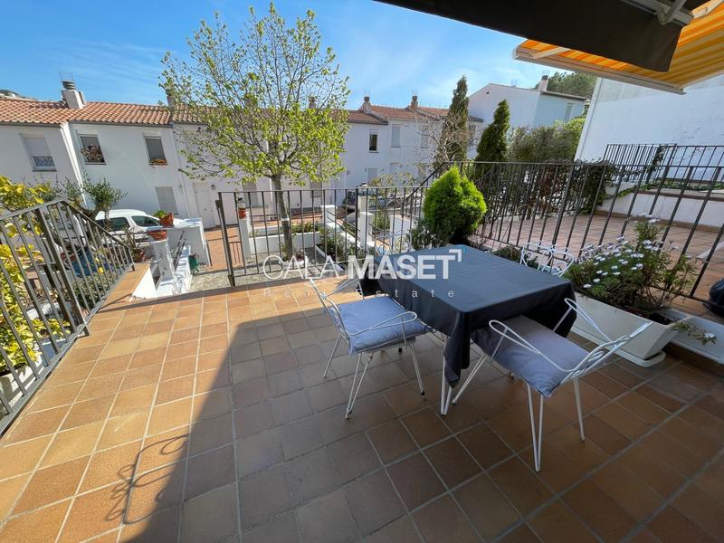 Foto 27e50c27-2a8e-427d-b84d-663773cdb693. Casa adossada amb calefacció aparcament a Sant Pol Sant Feliu de Guíxols