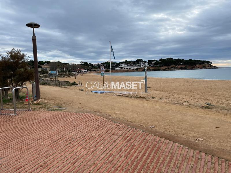 Foto 662407df-83bf-41fb-94bc-e4df1dd4a4e7. Casa adossada amb calefacció aparcament a Sant Pol Sant Feliu de Guíxols